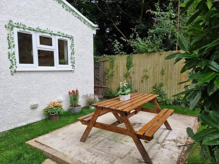 Charming Cottage Next To John Radcliffe Hospital With Free Parking Oxford Exterior foto